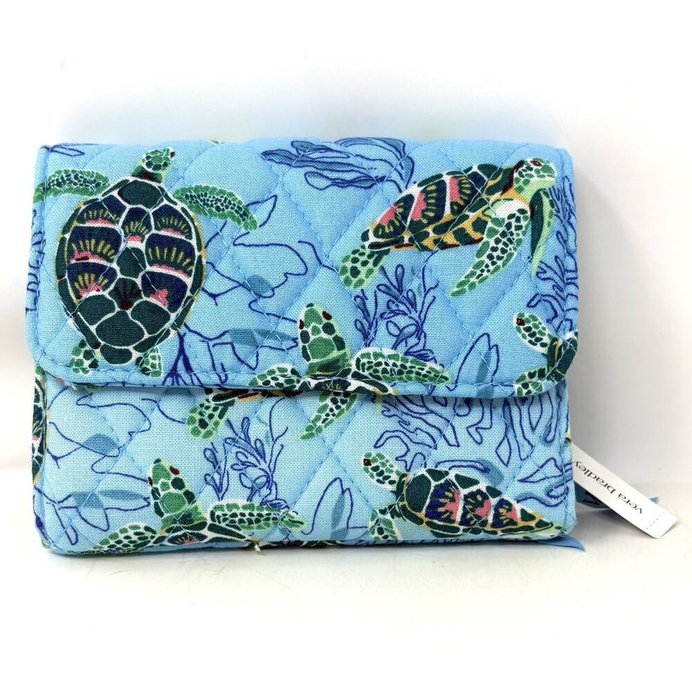 Vera Bradley Sea Turtles Coral Riley Wallet Folding Snap Closure NWT Ocean EXACT